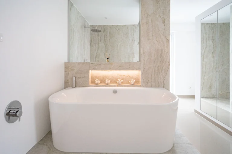 Badezimmer aus Naturstein Taj Mahal & Laminam