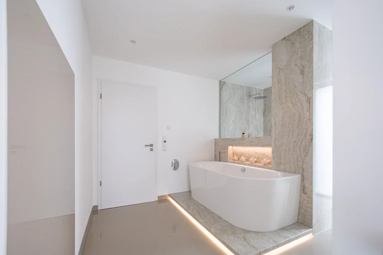 Badezimmer aus Naturstein Taj Mahal & Laminam