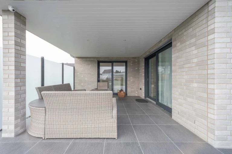 Terrasse aus Keramik