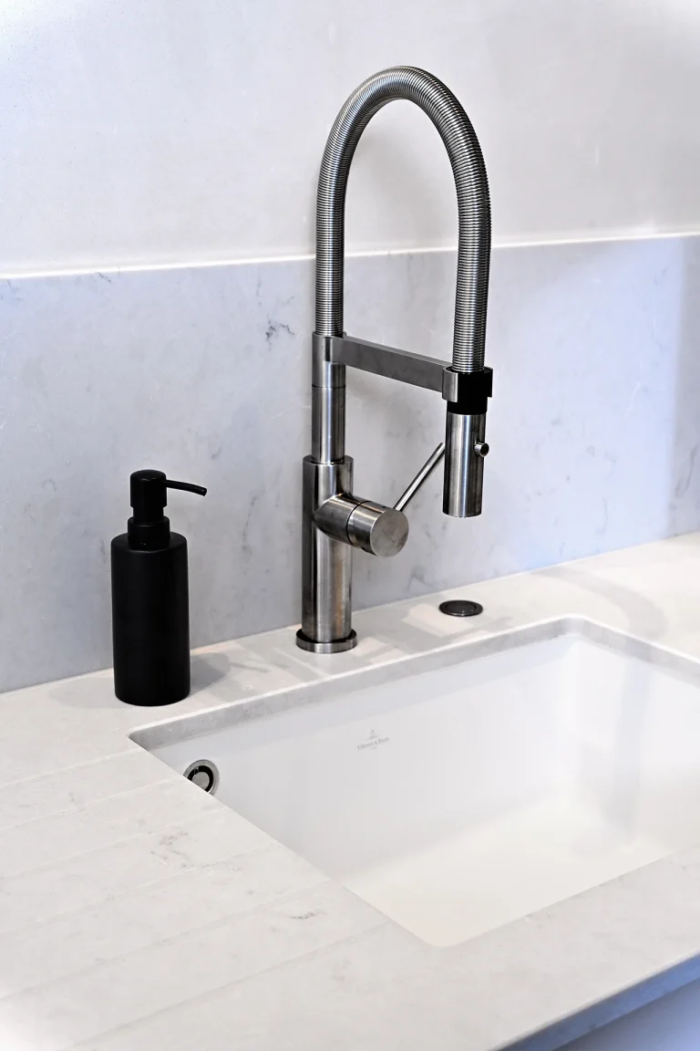 Küche mit TechniStone Noble Villa